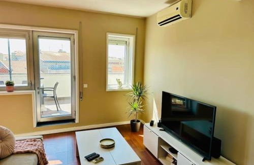 Renovado com AC, 2 WC completos, terraço e garagem - Foto 36