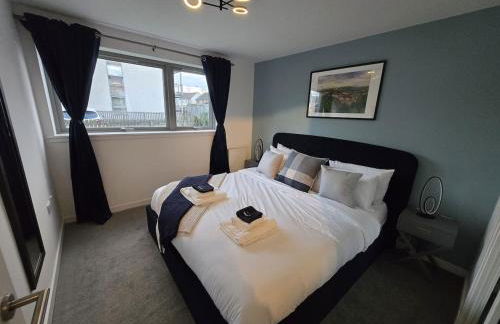 Modern Stirling Apartment - Free Parking - Photo 13