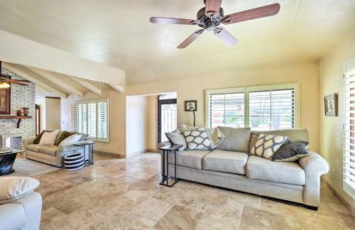 Pool and Putting Green Group Getaway in Glendale! - Foto 6