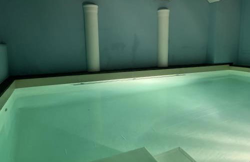Traumscheune mit Pool, Kamin und privatem Spa - Photo 13