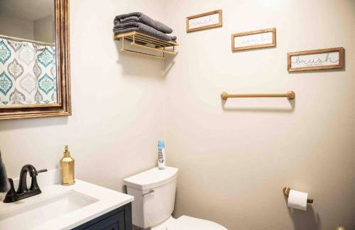 NEW - Mins to Manchester - Nashua - Queen Bed - Foto 15