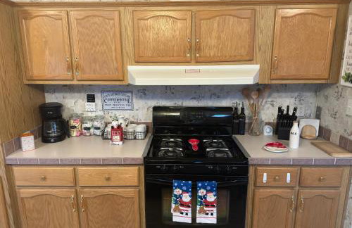 15 miles to Windham Mountain ! King Bed, Game Room, OutDoor Patio - Foto 7