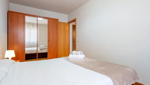 Clauhomes Reus Centro - Foto 4, towels, wardrobe