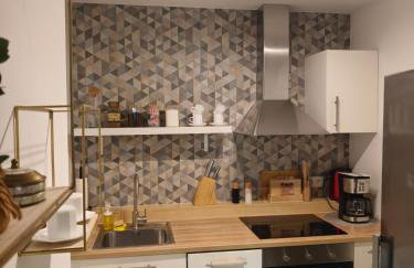 Bright Stay Kraków - comfy and modern 50 m2 flat with private bedroom - Foto 3