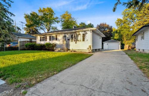 Joliet Cozy Oasis 4BR - Foto 32