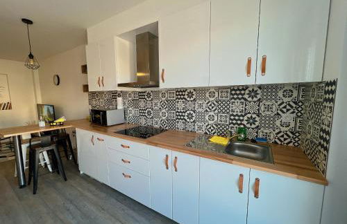 Accueillant T2 rénové clim centre ville terrasse - Foto 4