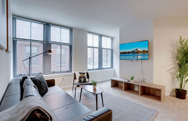 Walkable Alexandria Apts - Photo 69