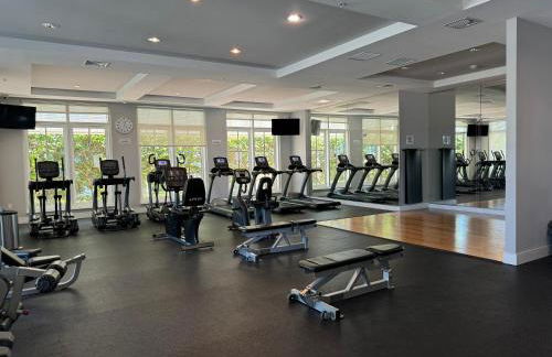 Luxury Oasis Suite - Photo 21