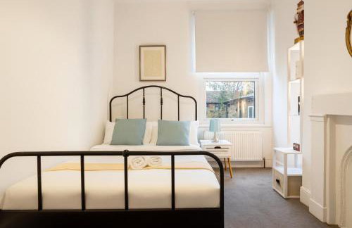 Spacious Retreat 5 Beds Sleeps 8 Free Parking - Foto 26