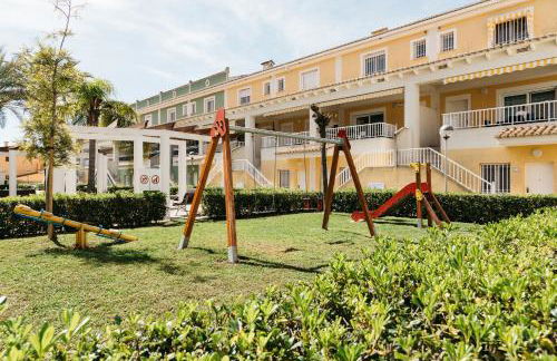 Townhouse with terraces and communal pool - Photo 18