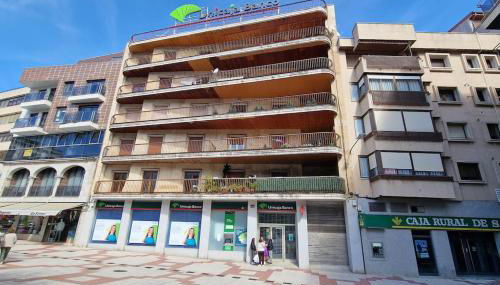 Céntrico y amplio piso en Béjar - Foto 5