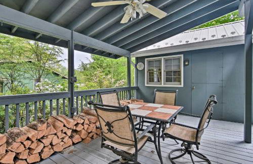 6 Mi to Grandfather Mtn Lake Cottage with Deck - Foto 2