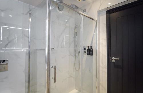 Omnia by The Heim - Photo 24