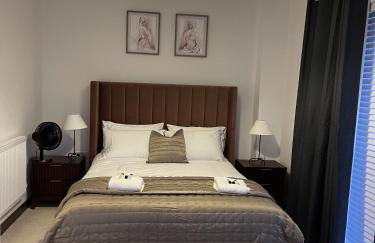 The Crimsons, with free parking, Harlow - Foto 8