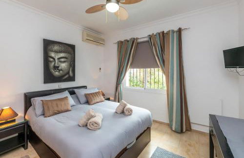 VILLA BARRANCO Big terrace, private pool & parking - Photo 33