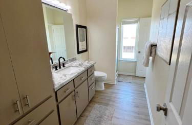 Breathtaking Beachfront Home - Foto 23