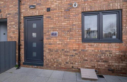 Modern 4 Bedroom House With Parking in Farnham Royal, Slough By 360stays - Foto 47