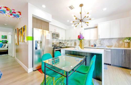 B- InstaWorthy & Family-Friendly NoHo Gem- Near Universal & Hollywood with Parking, Games, and Hot Tub - Foto 11