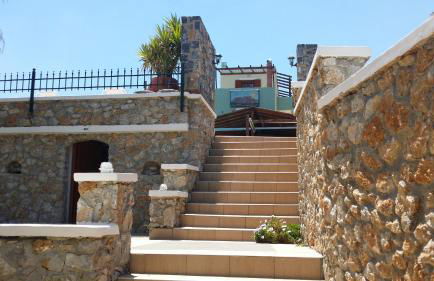 Elia Meronas - Photo 34