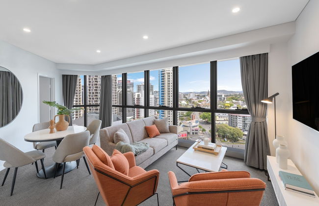 Meriton Suites Adelaide Street, Brisbane - Photo 34