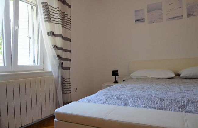 Coastal Apartment - Sleeps 6, Balcony & Parking - Foto 14