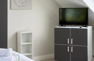 5 Bedroom, 3 Bathroom Modern House with Garden near Hampstead Heath Sleeps 10 - Foto 49