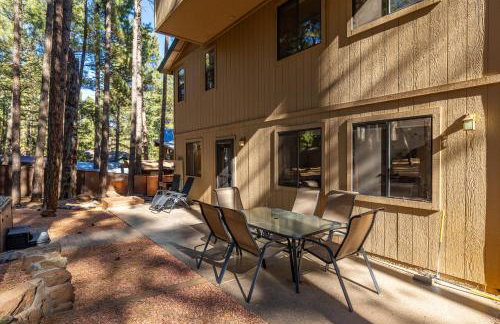 Chalet in the Pines Spa Game Room Wraparound Deck - Foto 17