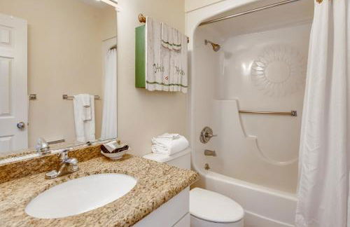 Beachfront Hideaway by Ryson Vacation Rentals - Foto 19