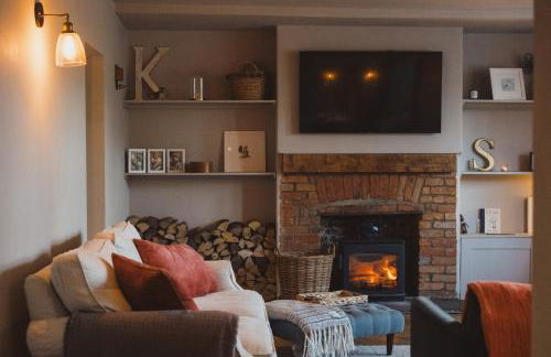 Luxury House Sleeps 14 With Secret Bar Near Bath - Photo 71