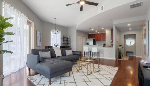 Extra Large 1 Bdrm Condo & Gym - Foto 3