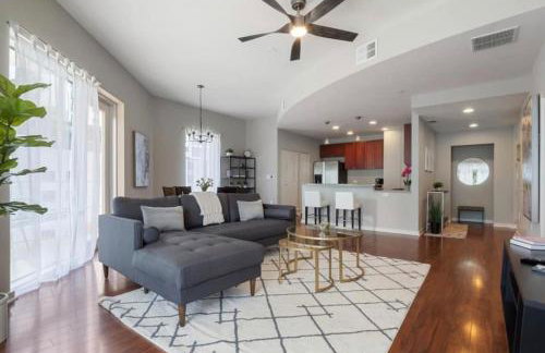 Extra Large 1 Bdrm Condo & Gym - Foto 3