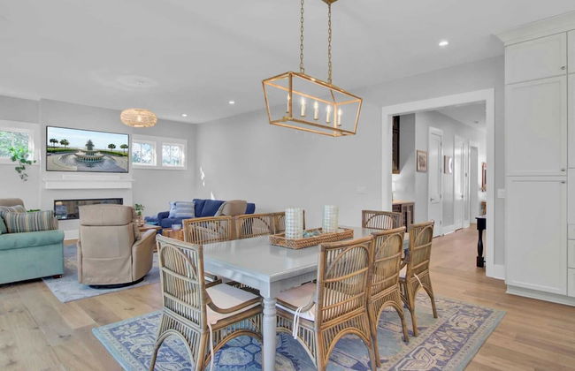 Walk to the Beach + Private Pool, Rooftop Terrace, Balcony 3602 Cameron - Foto 29