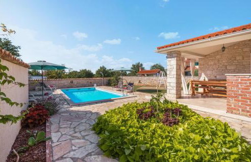 Four-Bedroom Holiday Home In Golubovo - Foto 11