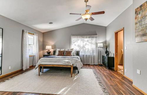 Parkside Getaway- Spacious Six Bedroom Home for Families & Friends - Foto 14