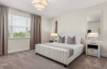 Upstay Pristine 3BR Home with Private Pool & BBQ - Foto 2