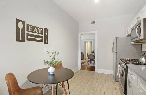 3BR Vibrant Apartment in Hyde Park - Bstone 5310-1 - Photo 5