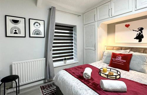 Joyful Jungle Jewel wBalcony & Foozeball-Ferndale - Foto 45