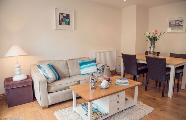 Padstow Breaks - Duke House - Photo 21