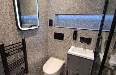 Newly Renovated Flat with Parking space - Foto 32