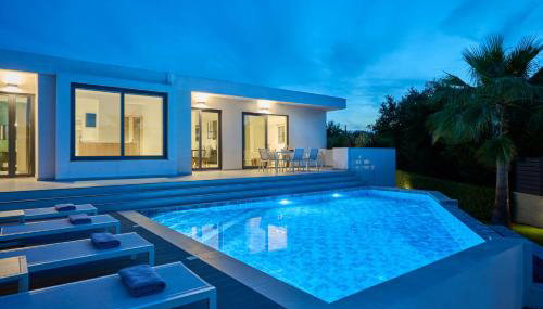 Kyamon Luxury Villa with Heated Saltwater Pool Near Chania - Foto 3, sunbed