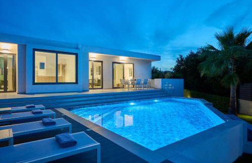 Kyamon Luxury Villa with Heated Saltwater Pool Near Chania - Foto 3