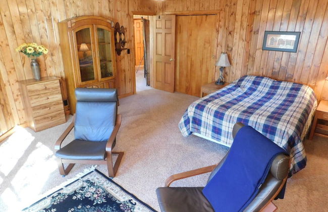 Sandys Beach House - Photo 2