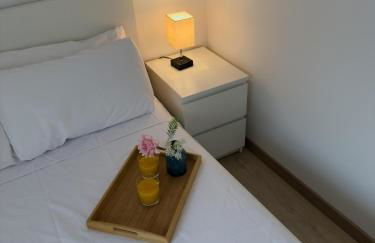 111 - Beachside Renovated 1BR apt 5 min from Beach - Photo 8