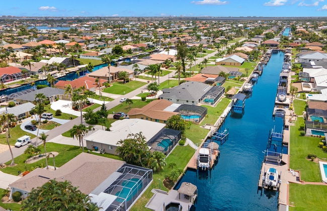 Sunshine Escape by Distinctive Beach Rentals - Photo 23