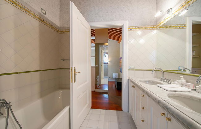 Villa Faccioli Magnolia With Shared Pool - Foto 32