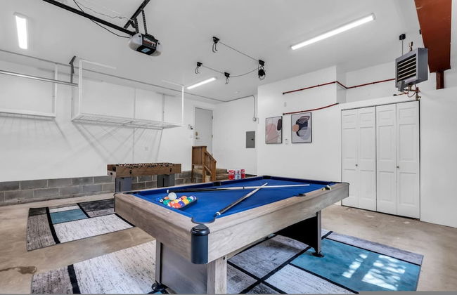 Fall Family Oasis Fireplace Theater and Games - Foto 4