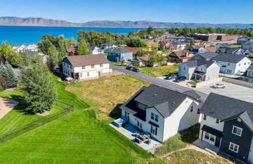 Dream Bear Lake Getaway w/ Hot Tub & Yard - Photo 45