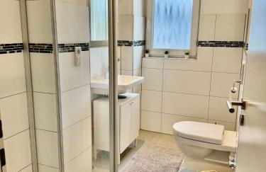 FeWo-Palmtrees 3 - Große und moderne 2 Zimmerwohnung mit Süd-West Balkon in Gladbeck-Mitte nähe Movie Park und Arena AufSchalke - Foto 8