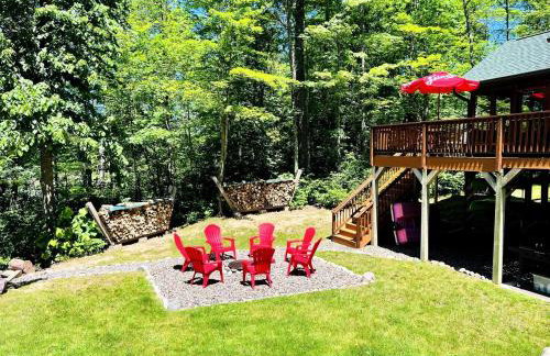 Cozy Lakefront Retreat with Game Room, Outdoor Living and Dock in Wisconsin - Foto 77