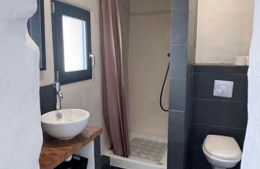 Studio Rénové de Charme en Provence - Foto 9